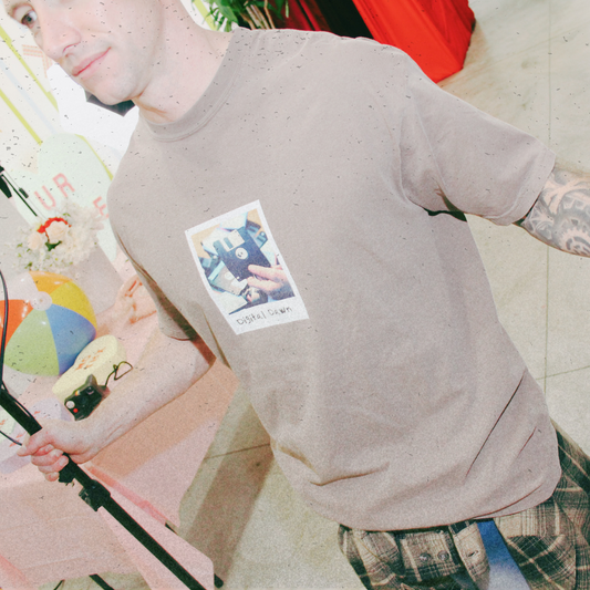 Polariod garment-dyed heavyweight t-shirt